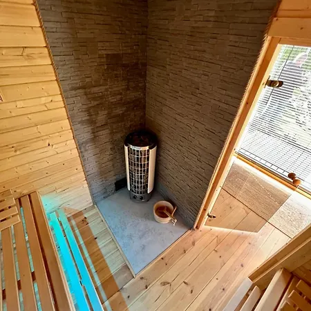 Lodge Gala- Blisko Plazy, Basen Z Podgrzewana Woda , Sauna , Parking